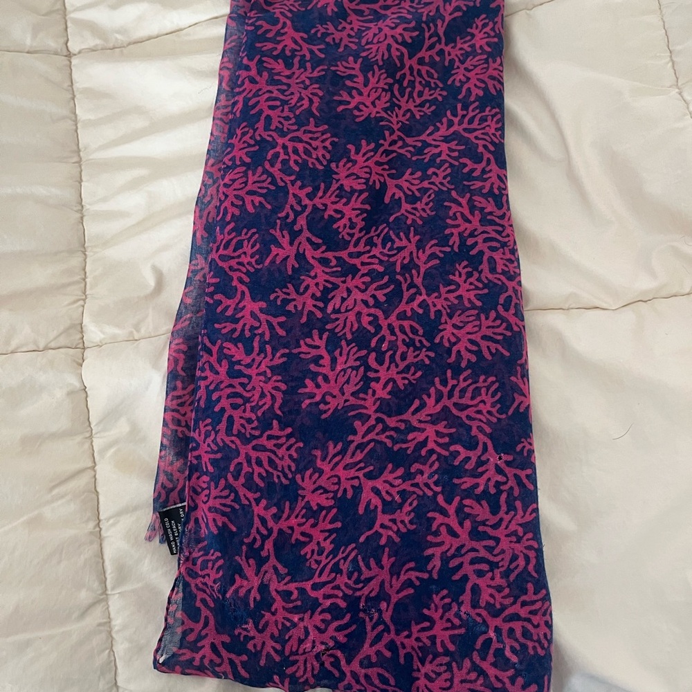 Stylish Navy and Pink Coral-Print Scarf